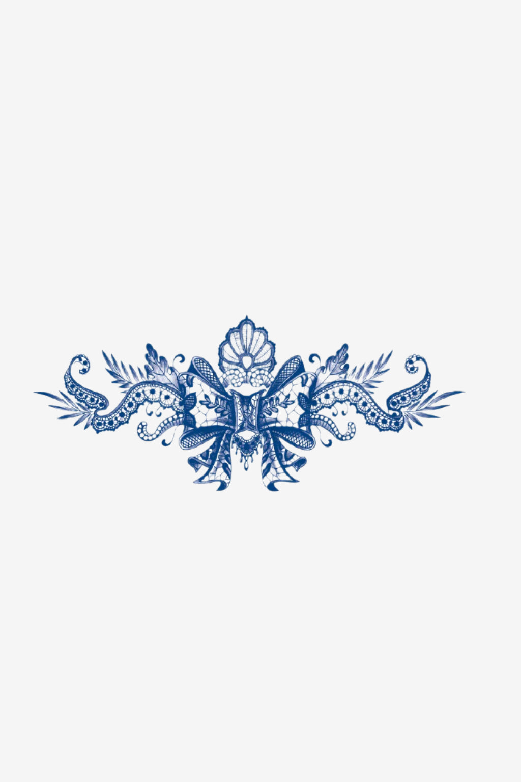 Tatuaj temporar dantelă pe piele cu aspect feminin